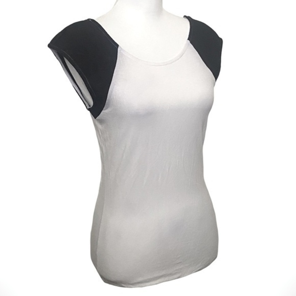 Super Soft White & Black Embossed Sleeves Top Medium